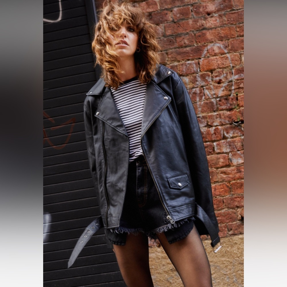 Oversized Boyfriend Leather Jacket - Picture 4 of 6